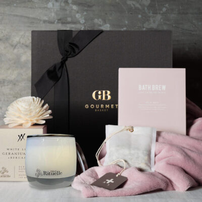 Snuggle Up Pamper Hamper